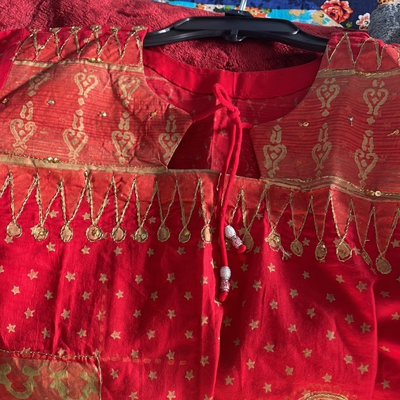 It’s beautifully Indian short kurta tunic top. It’s little small for me. - Picture 7 of 7